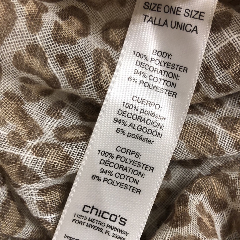 Chico’s NWT Animal print square scarf - Picture 8 of 9